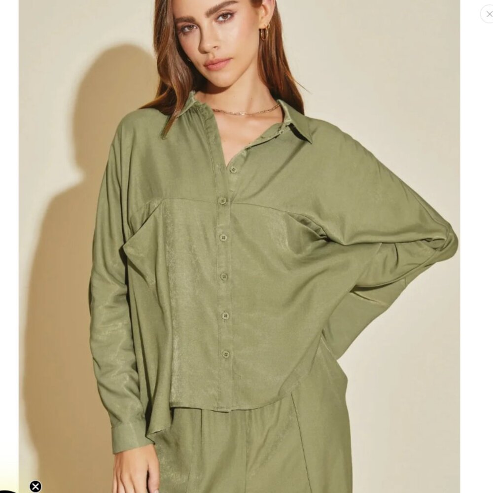 NWT Mustard Seed Satin Button Down Oversized Shirt Matcha L